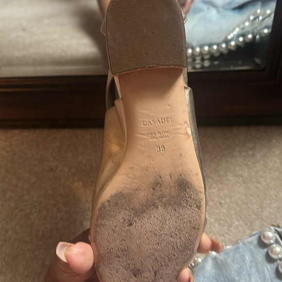 Casadei Gold Sandals with Elegant Design - Picture 5 of 6